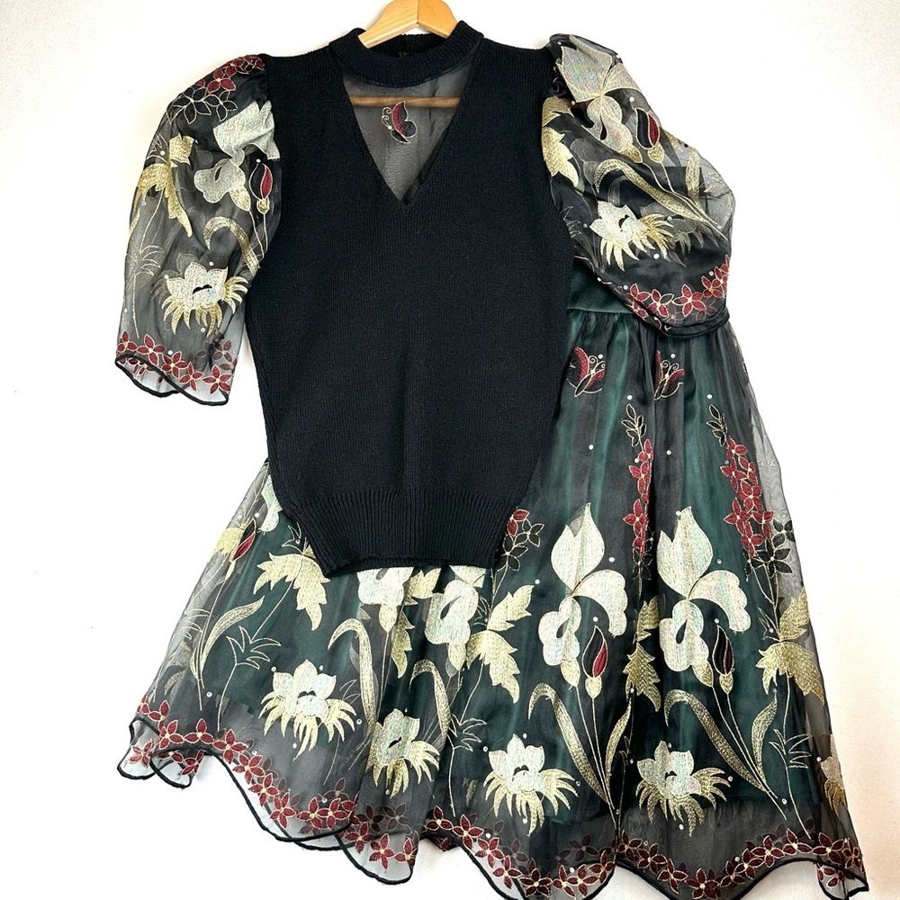 Vintage de Lanthume Embroidered Sweater & Skirt Set Elegant Party